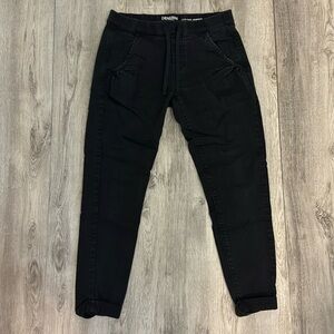 Denizen from Levi’s low rise jogger